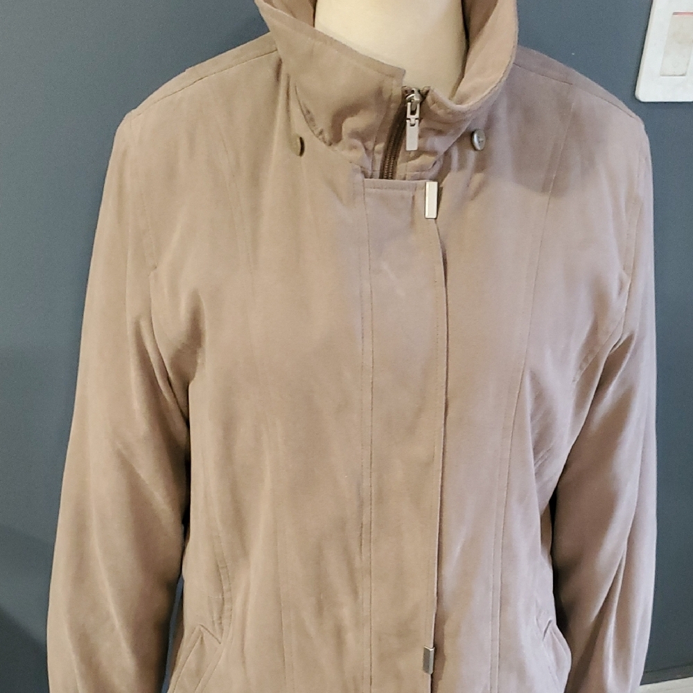 London Fog Elegant Women's Tan  Coat - Picture 3 of 15
